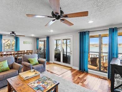 Magnificent deep-water riverfront retreat with stunning - photo 9