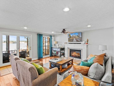 Magnificent deep-water riverfront retreat with stunning - photo 10