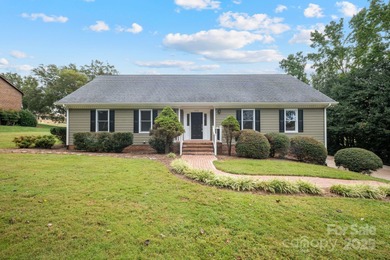 (private lake, pond, coastal) Home For Sale in Conover North Carolina