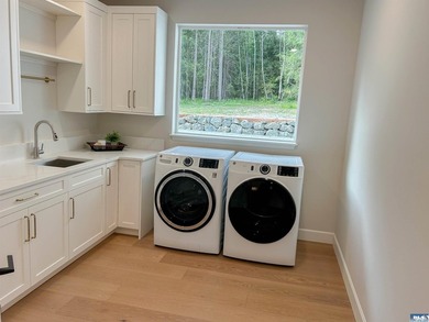 Nestled along Lost Mountain road, this gorgeous custom home sits - photo 28