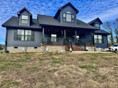 Lake Cumberland Home For Sale in Jamestown Kentucky