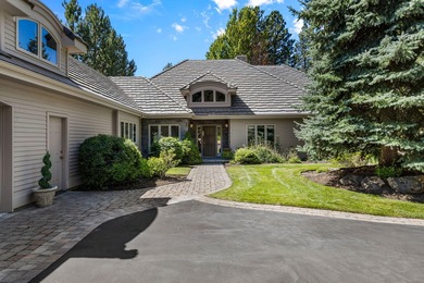 Picturesque lake and 17th-fairway views from this beautifully - photo 2