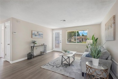**WOW! BEST DEAL in HOLIDAY with NO HOA!** This contemporary - photo 3