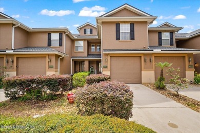 Oakleaf Lake Area Townhome/Townhouse For Sale in Orange Park Florida