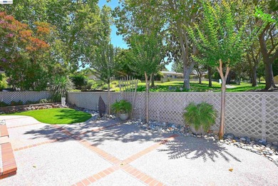 VERY POPULAR SINGLE STORY DETACHED HOME IN THE COVETED CROW - photo 11