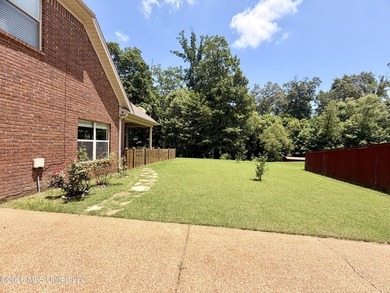Spacious Living in a Prime Location! Welcome home to this - photo 11