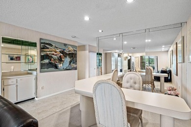 An original turn-key residence offering both immediate - photo 14