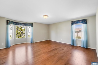 Welcome home to this beautifully maintained 3 bedroom, 2 bath - photo 20