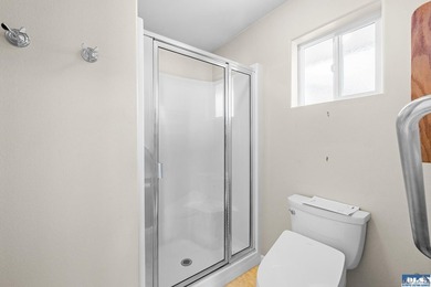 Welcome home to this beautifully maintained 3 bedroom, 2 bath - photo 23
