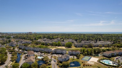 Welcome to luxury living overlooking the picturesque greens of - photo 24