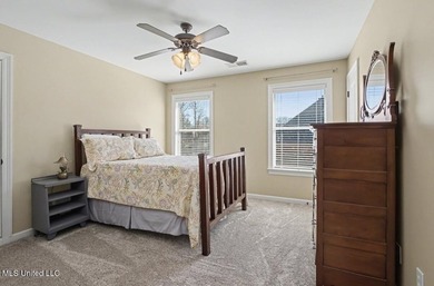 Spacious Living in a Prime Location! Welcome home to this - photo 32