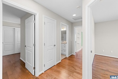 Welcome home to this beautifully maintained 3 bedroom, 2 bath - photo 32