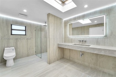 Beautifully renovated 4BR/3.5BA home offering modern luxury and - photo 8