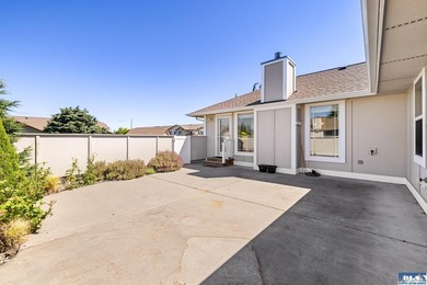 Welcome home to this beautifully maintained 3 bedroom, 2 bath - photo 38