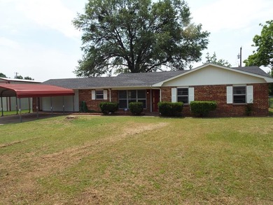 Cedar Creek Lake Home Sale Pending in Gun Barrel City Texas