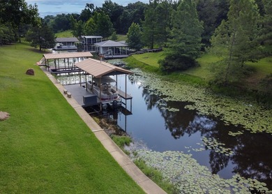 This beautifully-crafted waterfront property resides on Lake - photo 4