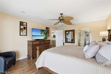 Experience the ultimate Cape Coral waterfront lifestyle at this - photo 18