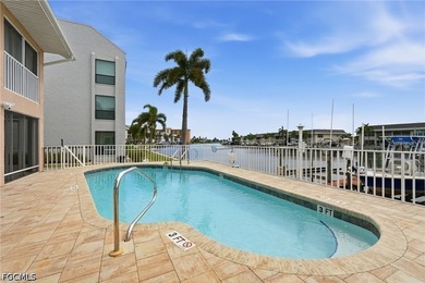 Experience the ultimate Cape Coral waterfront lifestyle at this - photo 29