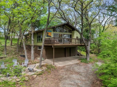 Lake Home For Sale in Pottsboro, Texas