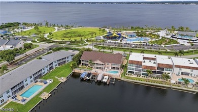 Experience the ultimate Cape Coral waterfront lifestyle at this - photo 33