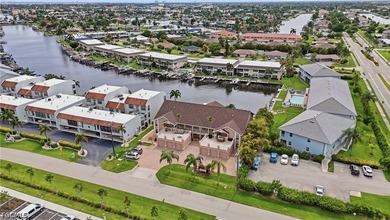 Experience the ultimate Cape Coral waterfront lifestyle at this - photo 39