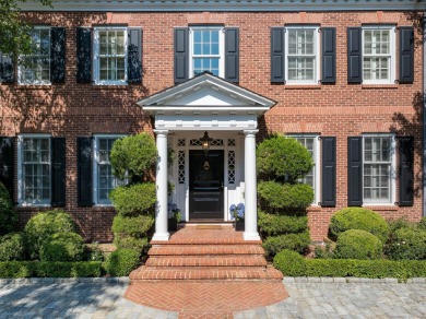 Experience extraordinary living in this sophisticated