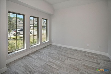 Discover the perfect blend of space, comfort, and style in this - photo 4