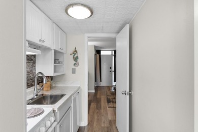 Discover the perfect blend of comfort and coastal charm in this - photo 3