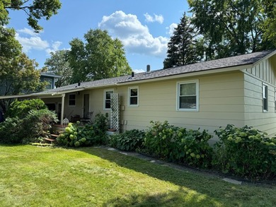 Enjoy lakeside living in this charming 2-bedroom, 2-bath home - photo 3