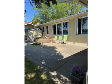 Enjoy lakeside living in this charming 2-bedroom, 2-bath home - photo 4