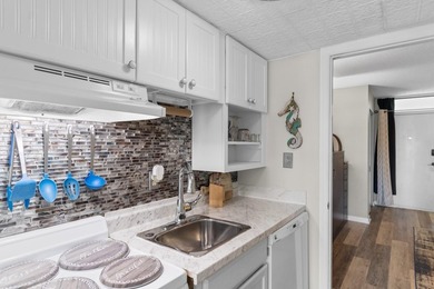 Discover the perfect blend of comfort and coastal charm in this - photo 5
