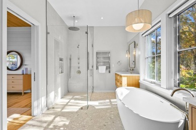 Nestled above the shimmering waters of Bassing Harbor, this - photo 19