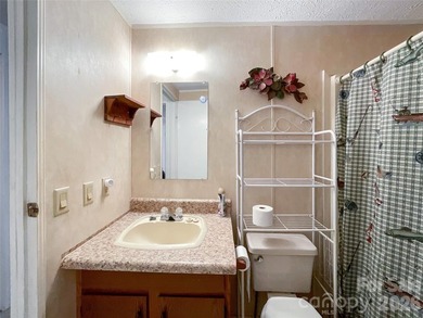 Welcome to your own private lakeside retreat! This stunning - photo 19