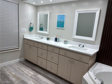 Welcome to this 3 bedroom, 2 1/2 bathroom plus den Fort Myers - photo 21