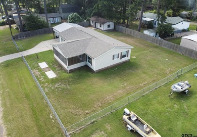 Lake Palestine Getaway - Affordable Lake Living at Its Best! - photo 2