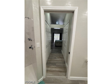 Welcome to this 3 bedroom, 2 1/2 bathroom plus den Fort Myers - photo 23