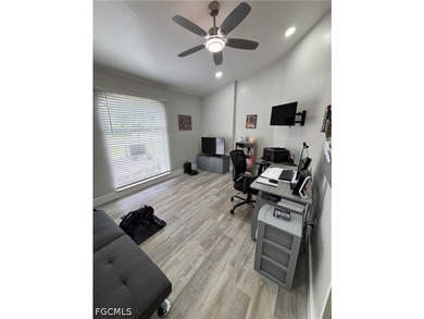 Welcome to this 3 bedroom, 2 1/2 bathroom plus den Fort Myers - photo 25