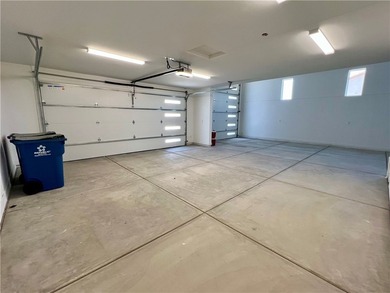 Brand-new construction in desirable Sunridge Estates! This - photo 31