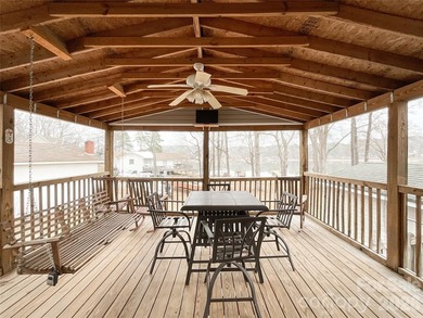 Welcome to your own private lakeside retreat! This stunning - photo 40