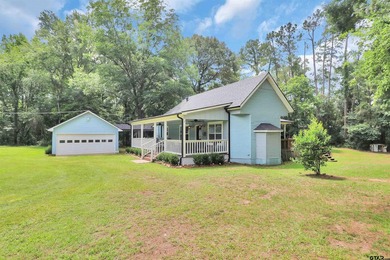 Beautifully renovated Lakehouse on Lake Jacksonville with 1,920 - photo 6