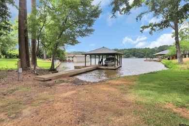 Beautifully renovated Lakehouse on Lake Jacksonville with 1,920 - photo 7