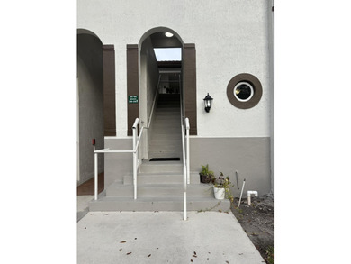 Beautiful two stories condo-townhouse in Courtyards at Nautica - photo 1