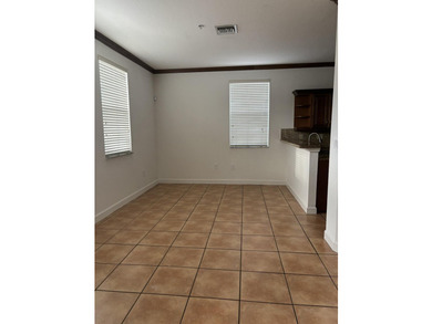 Beautiful two stories condo-townhouse in Courtyards at Nautica - photo 3