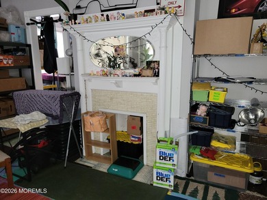 Beautifully renovated and maintained 5-unit apartment building - photo 3