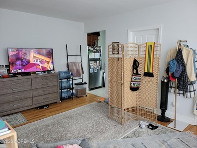 Beautifully renovated and maintained 5-unit apartment building - photo 9