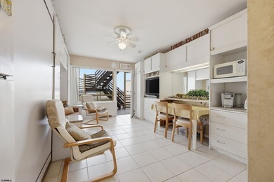 Ready for immediate beachfront enjoyment? This fully furnished - photo 5