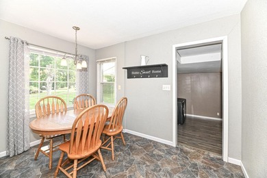 Charming 2BR, 1BA ranch in the heart of Muskego!Comfortable - photo 11