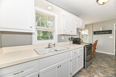 Charming 2BR, 1BA ranch in the heart of Muskego!Comfortable - photo 13