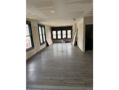 Duplex property in Brooklyn offering a great opportunity for - photo 13