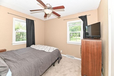 Charming 2BR, 1BA ranch in the heart of Muskego!Comfortable - photo 16